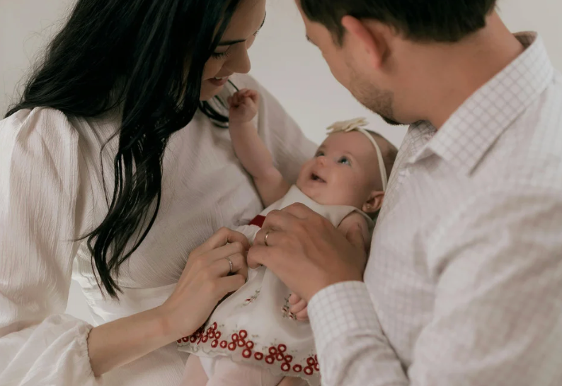 Idées de cadeaux pour jeunes parents. (Autres que les classiques qu’ils ont déjà en triple)